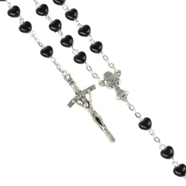rozaniec-pierwsza-komunia-czarne-serduszka