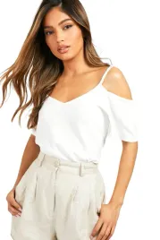 kc13309-boohoo-bialy-top-na-ramiaczkach-24-xxl