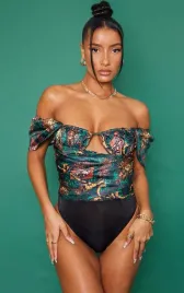 ic94303-prettylittlething-wzorzyste-body-odkryte-ramiona-22-s