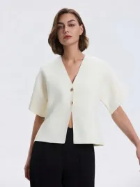 lc73102-shein-dzianinowa-bluzka-z-krotkim-rekawem-zlote-guziki-2-m