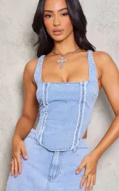 cc33305-prettylittlething-petite-jeansowy-top-na-ramiaczkach-51-s