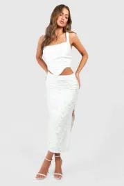 ic51214-boohoo-asymetryczny-zakardowy-top-na-ramiaczkach-49-m