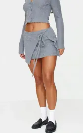 lc42303-prettylittlething-spodniczka-mini-dzianinowa-wiazana-48-s