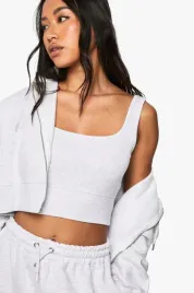 kc05318-boohoo-szary-crop-top-na-ramiaczkach-37-m