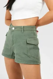 dc25122-boohoo-petite-krotkie-spodenki-bojowki-kieszenie-cargo-35-xs