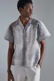 cc43204-koszula-wzorzysta-z-krotkim-rekawem-boohoo-31-m