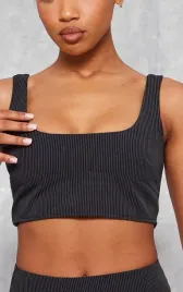 fc34315-crop-top-na-ramiaczkach-czarny-w-paski-prettylittlething-10-xxl