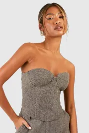 lc32123-boohoo-top-z-odkrytymi-ramionami-wbudowane-miseczki-jodelka-m