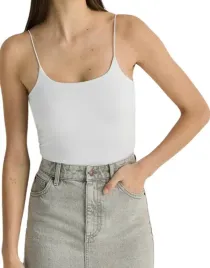 kc92307-body-biale-dopasowane-na-ramiaczkach-s