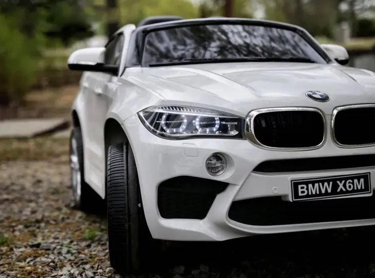 auto-na-akumulator-bmw-x6m-marka-ramiz-stan-nowy