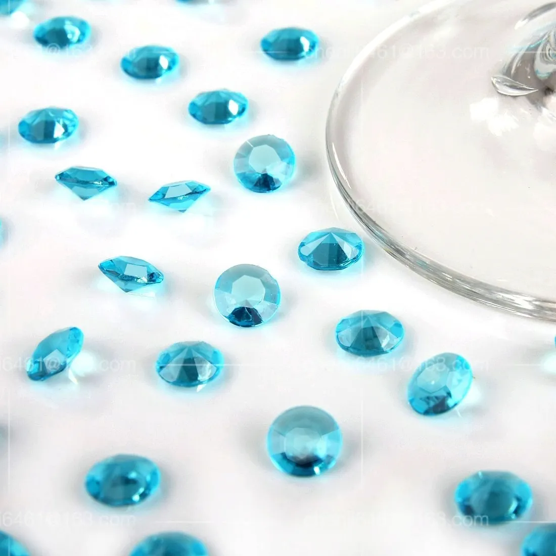 krysztalki-diamenty-konfetti-wesele-100-szt-niebieskie-chrzest-slub
