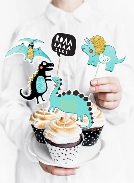 topper-na-tort-dinozaury-stan-nowy-wysokosc-produktu-27-cm