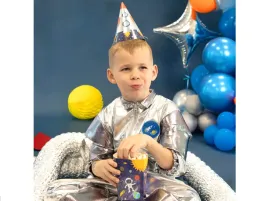 czapeczki-urodzinowe-kosmos-6-szt