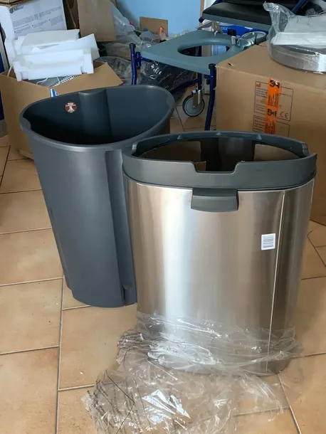 brabantia-touch-bin-40-45-l