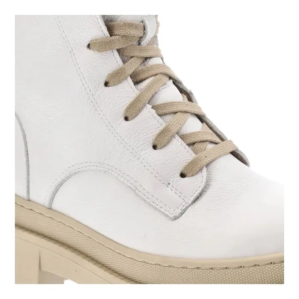 botki-nessi-22385-bialy-412-marka-nessi