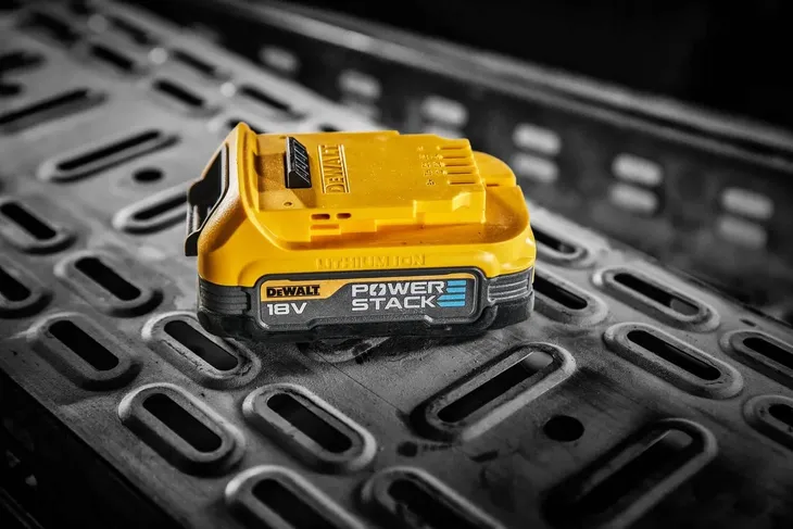dewalt-2x-akumulator-powerstack-18v-dcbp034e2-stan-nowy-napiecie-v-18-v