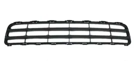 suzuki-swift-05-10-atrapa-w-zderzaku-srodkowa-dol