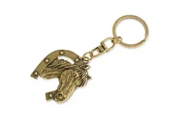 breloczek-z-podkowa-i-glowa-konia-amulet