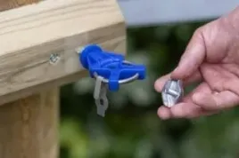 izolator-bramowy-x-premium-niebieski-kerbl