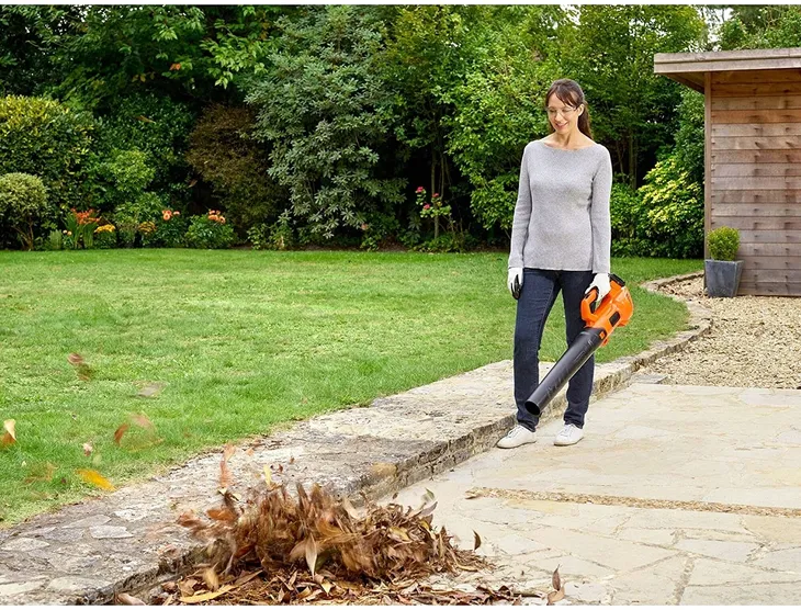dmuchawa-akumulatorowe-black-decker-22-kg-opcja-rozdrabniania-bez-opcji-rozdrabniania