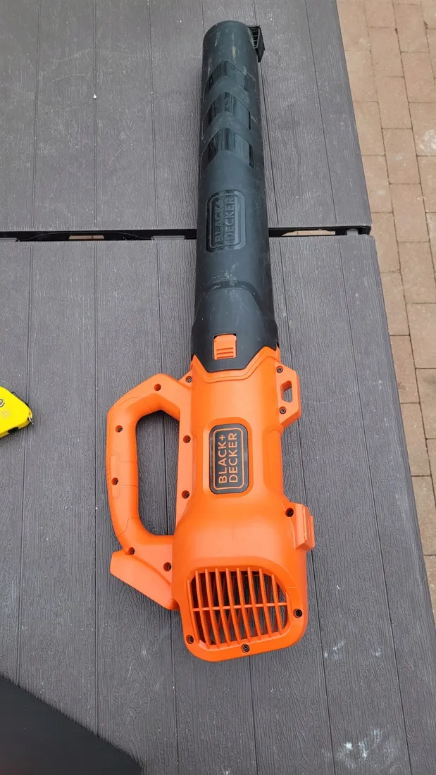 dmuchawa-akumulatorowe-black-decker-22-kg