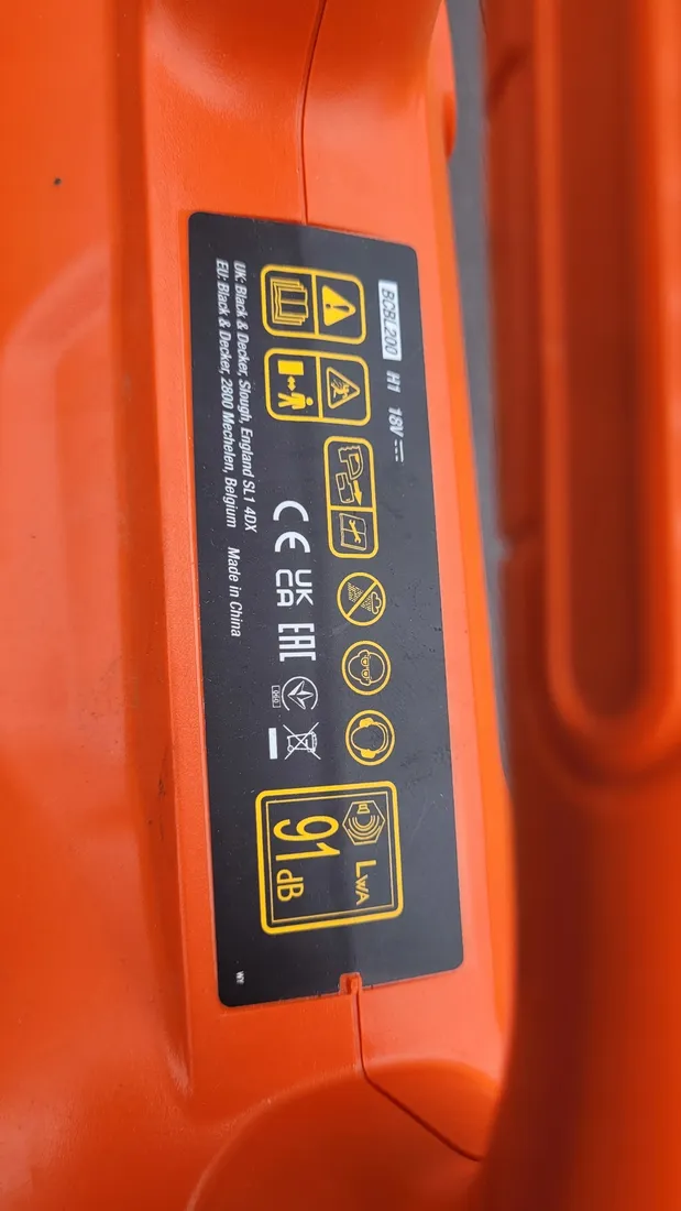 dmuchawa-akumulatorowe-black-decker-22-kg