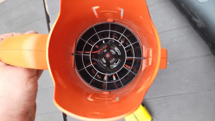dmuchawa-akumulatorowe-black-decker-22-kg-stan-powystawowy-zasilanie-akumulatorowe