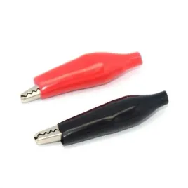 krokodylki-35mm-zabki-w-izolacji-para-czarny-i-czerwony