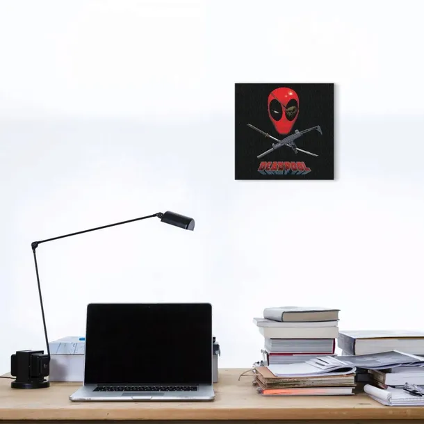 deadpool-eye-patch-obraz-na-plotnie-40x40-cm-stan-nowy