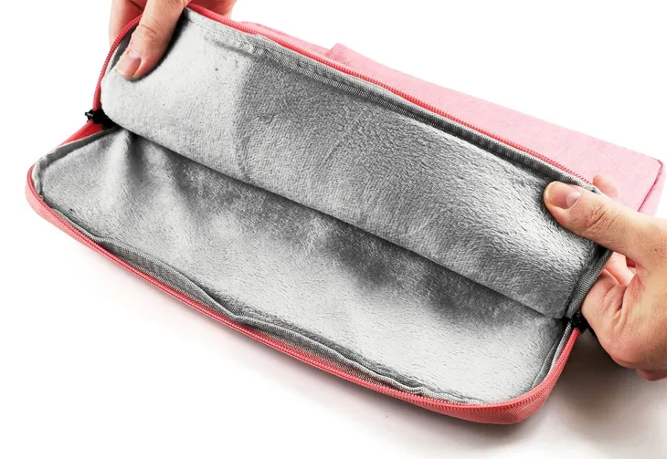 etui-torba-soft-case-do-laptopa-apple-macbook-neo-13-marka-armorcase
