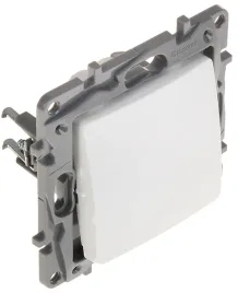 przycisk-pojedynczy-chwilowy-le-764507-niloe-230-v-6-a-legrand