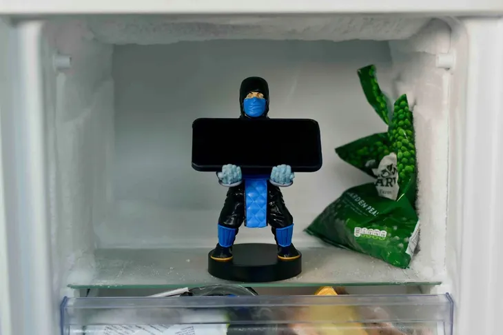 stojak-na-pada-cable-guy-sub-zero-mortal-kombat-marka-cable-guys