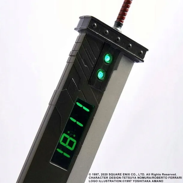 budzik-miecz-buster-sword-final-fantasy-tematyka-motyw-final-fantasy