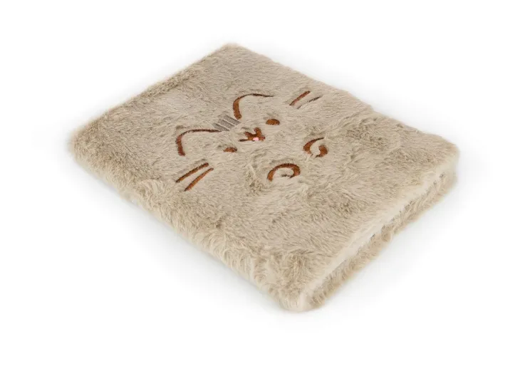 pluszowy-notatnik-a5-playful-pusheen-szerokosc-produktu-14-8-cm
