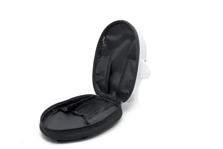 airplane-backpack-plecak-w-ksztalcie-samolotu-kolor-bialy-kod-producenta-airplane-backpack