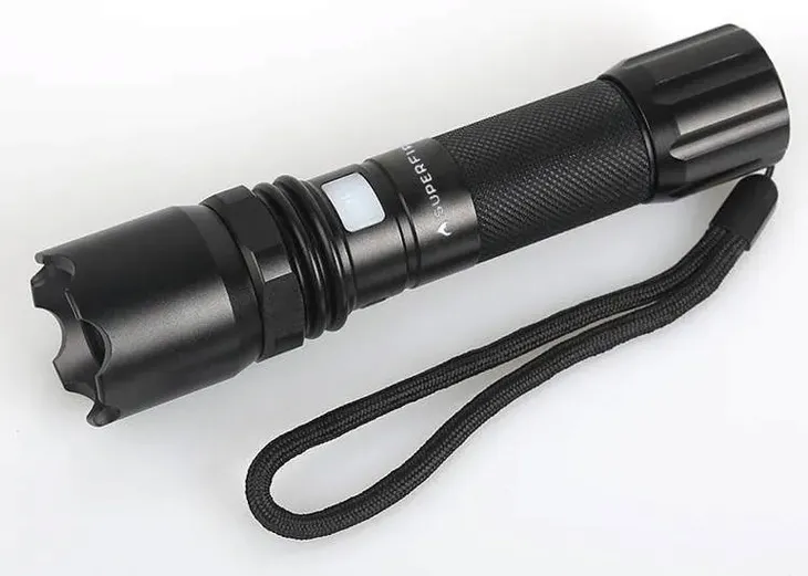 latarka-superfire-a10-550lm-usb-model-a10