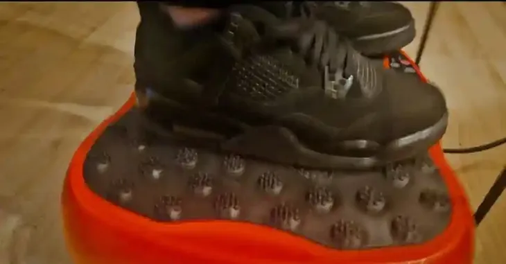 czarna-platforma-wibracyjna-cechy-dodatkowe-linki-wspomagajace