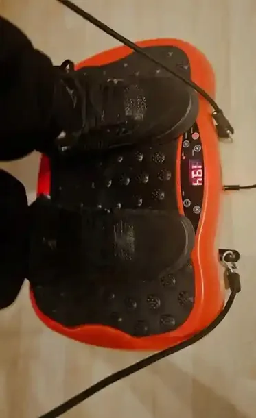 czarna-platforma-wibracyjna-plec-nie-dotyczy