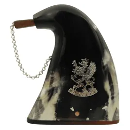 tabakiera-kaszubska-z-rogu-z-lancuszkiem-i-gryfem-tabakierka-rekodzielo