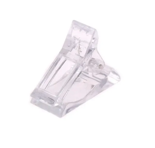 klips-plastikowy-do-manicure