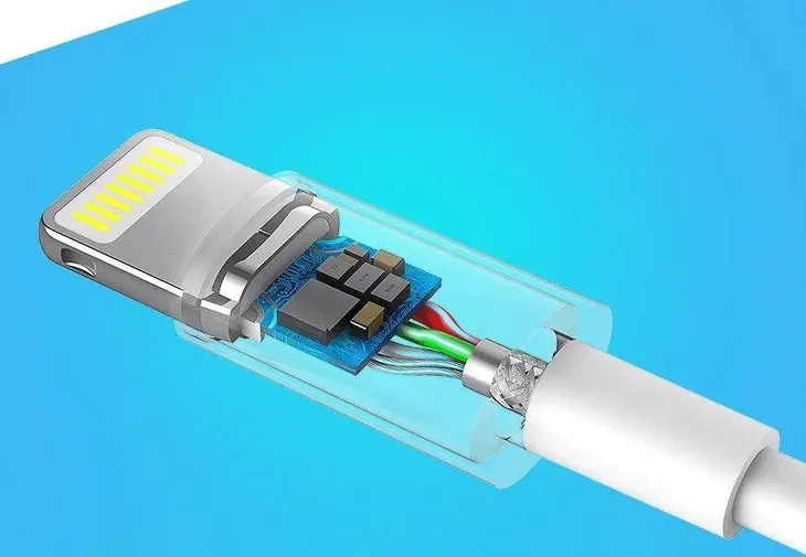 niklowany-kabel-lightning-ugreen-mfi-2m-bialy-stan-nowy-waga-z-opakowaniem-0-3-kg
