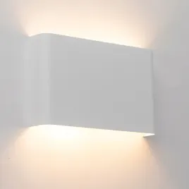 haga-white-9708-nowodvorski