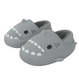 kapcie-domowe-pluszowe-rekiny-ocieplane-laczki-shark-38-39