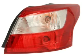 ford-focus-iii-10-14-sedan-lampa-tylna-prawa-zewn