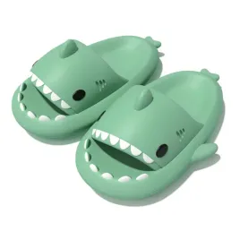 grube-klapki-na-basen-rekiny-antyposlizgowe-kapcie-shark-zielone-38-39