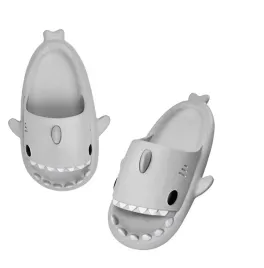 grube-klapki-na-basen-rekiny-antyposlizgowe-kapcie-shark-szare-42-43