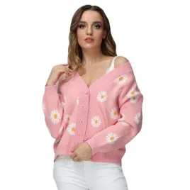 sweter-damski-rozowy-w-kwiaty-pastelowy-z-guzikami