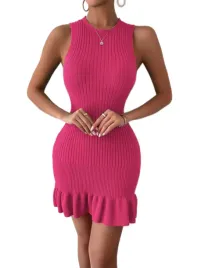 kobieca-elegancka-sukienka-dzianinowa-sexy-dopasowana-falbany-malinowa