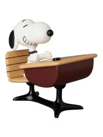 figurka-mini-snoopy-z-biurkiem-9-cm-peanuts-udf-series-18-medicom