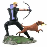 diamond-select-figurki-marvel-gallery-hawkeye-dog-diorama-23-cm-stan-nowy